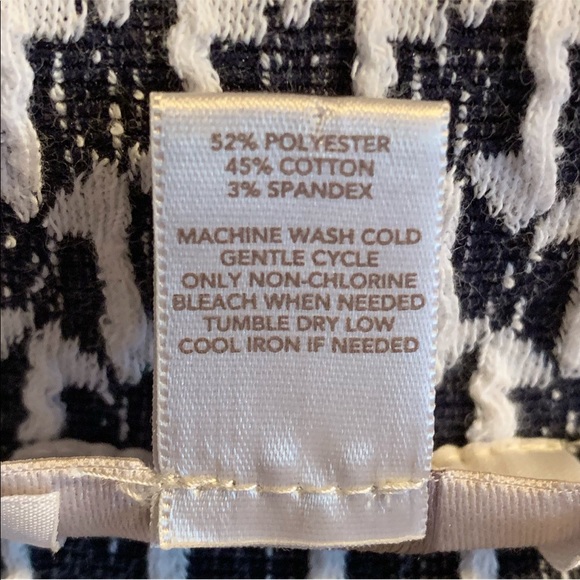 LOFT | Women’s Black & White Diamond Printed Skirt - Picture 4 of 4